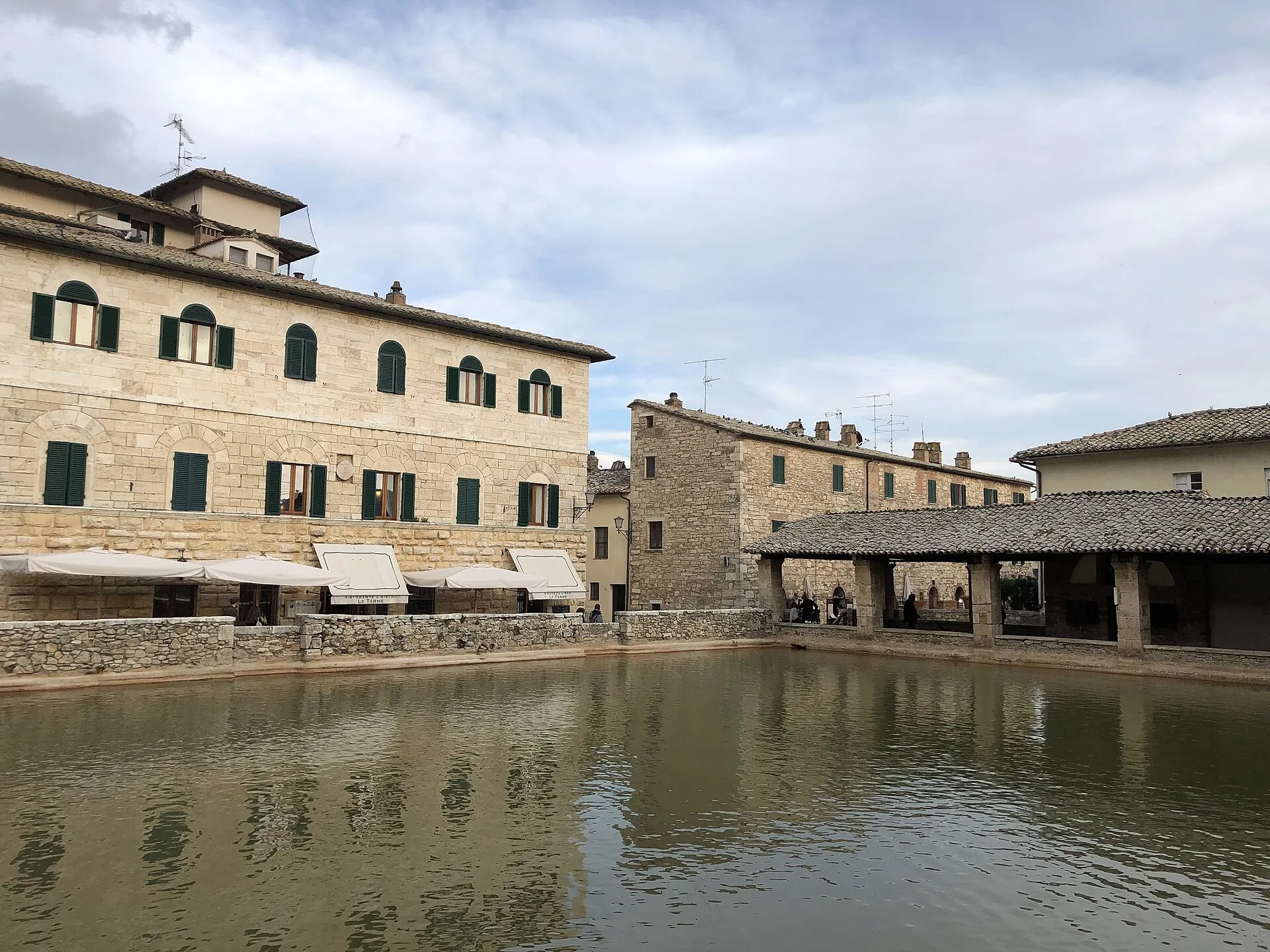 ️ Bagno Vignoni, le village aux thermes